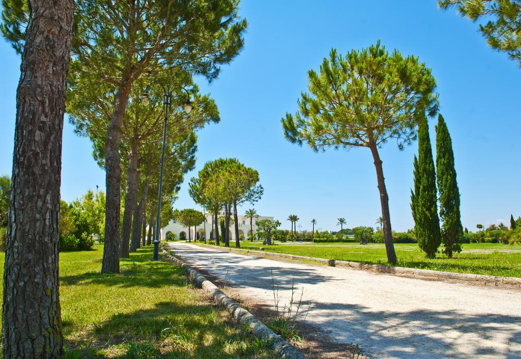Amaregold Tenuta La Baronessa Resort トゥーリエ エクステリア 写真