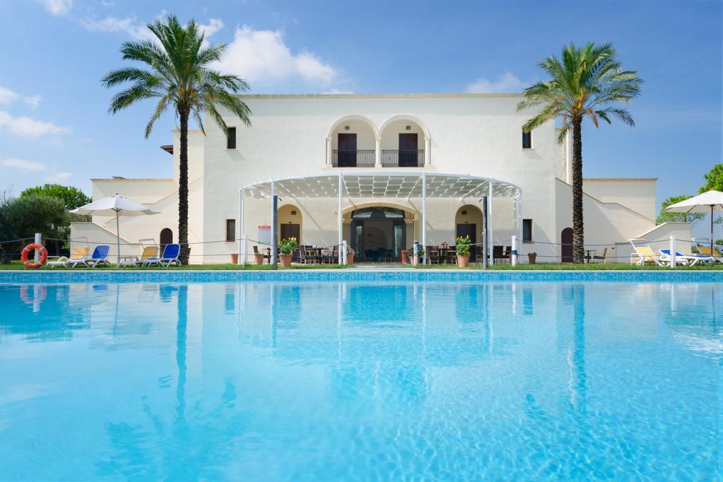 Amaregold Tenuta La Baronessa Resort トゥーリエ エクステリア 写真