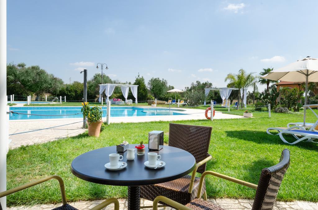 Amaregold Tenuta La Baronessa Resort トゥーリエ エクステリア 写真