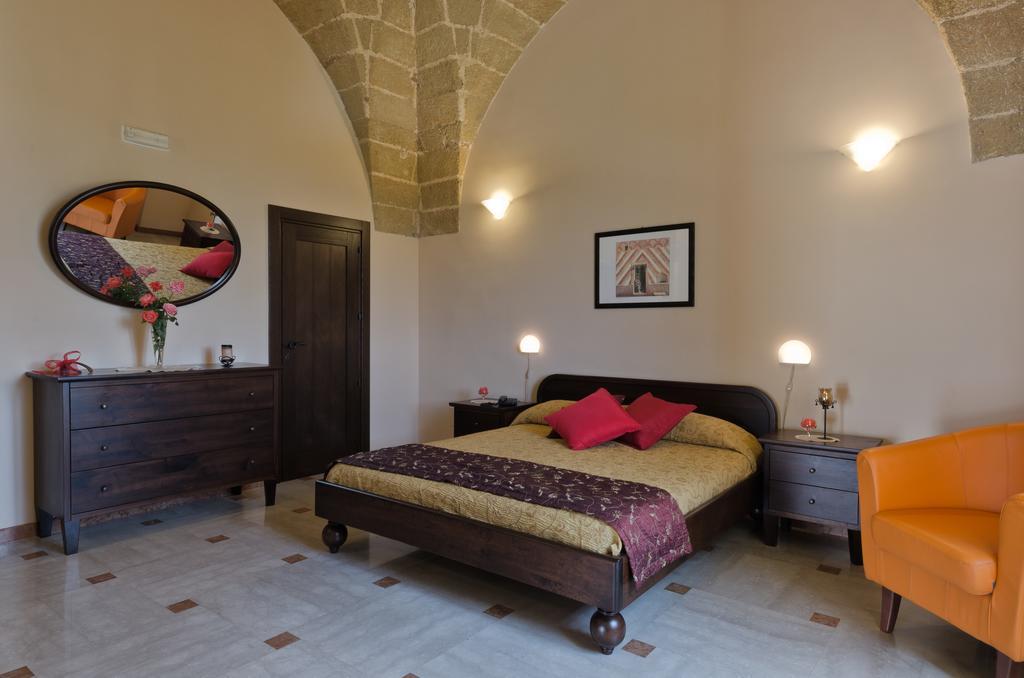 Amaregold Tenuta La Baronessa Resort トゥーリエ エクステリア 写真