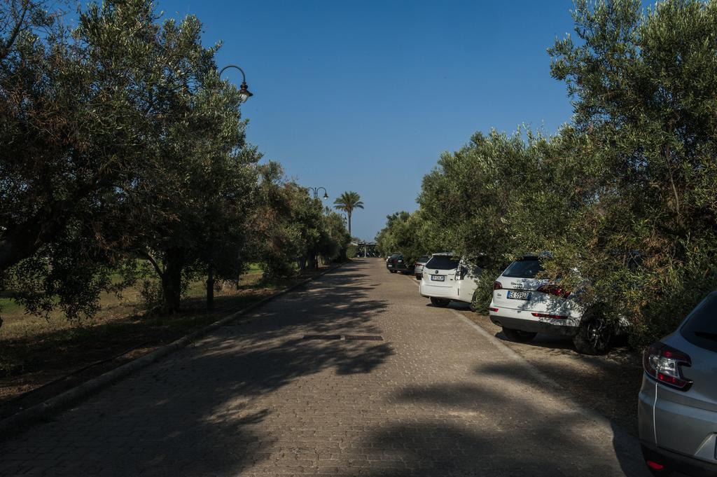 Amaregold Tenuta La Baronessa Resort トゥーリエ エクステリア 写真